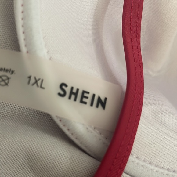 Red vintage style swimsuit - Picture 2 of 2